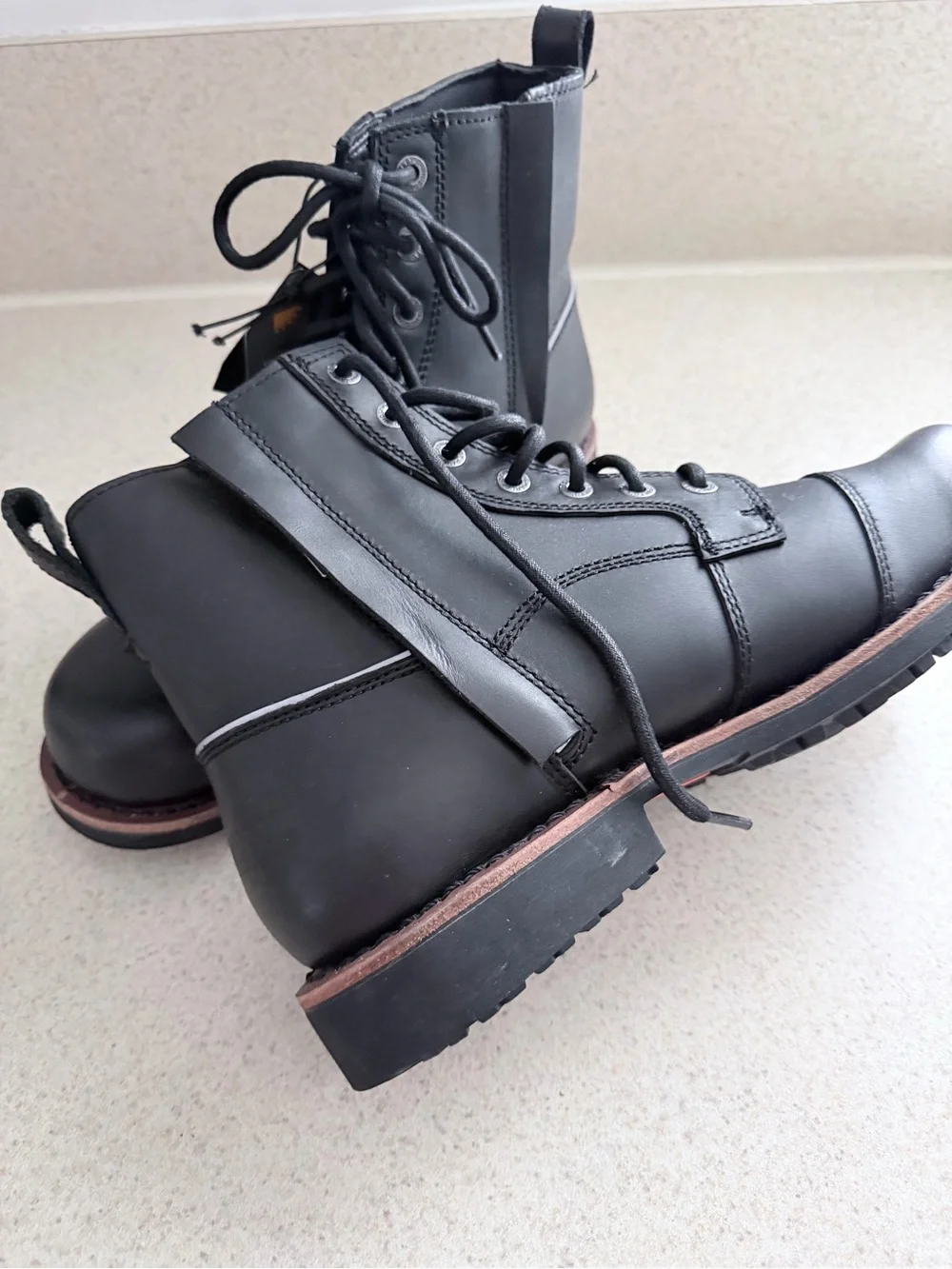 Harley-Davidson Black Leather Lace-Up Motorcycle Boots with Brown Trim